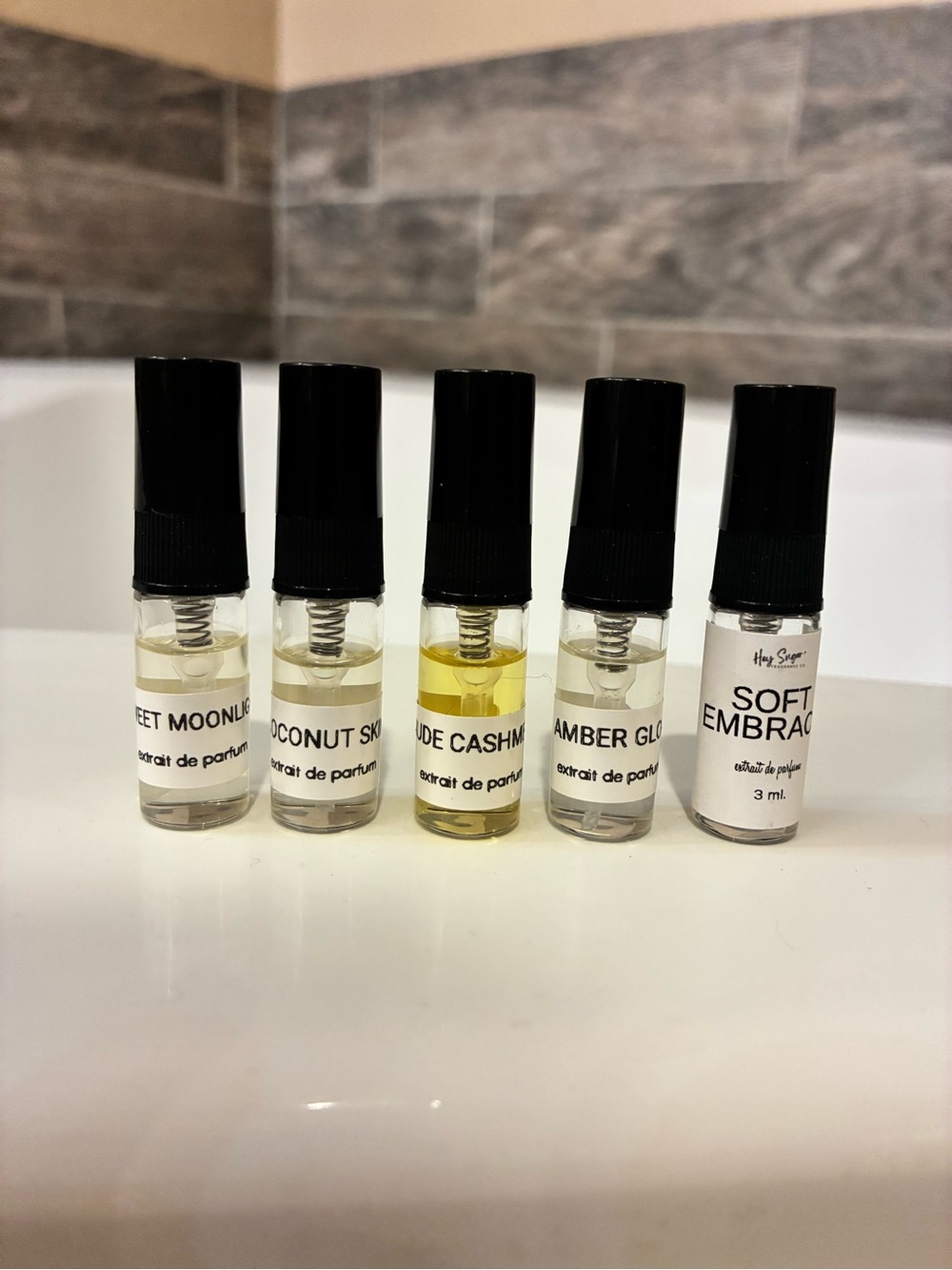 Lot of 10 womens scent samples